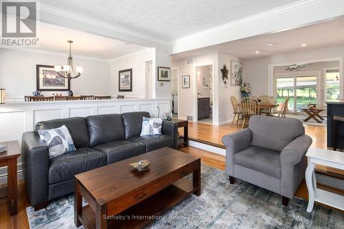 169 Gardiner Street, Meaford, ON - Indoor Photo Showing Living Room