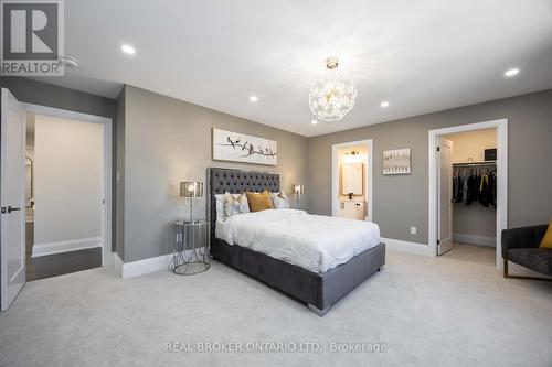 2236 Pemberton Way, Innisfil, ON - Indoor Photo Showing Bedroom