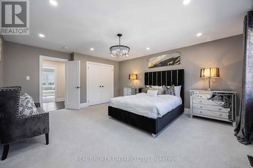 2236 Pemberton Way, Innisfil, ON - Indoor Photo Showing Bedroom