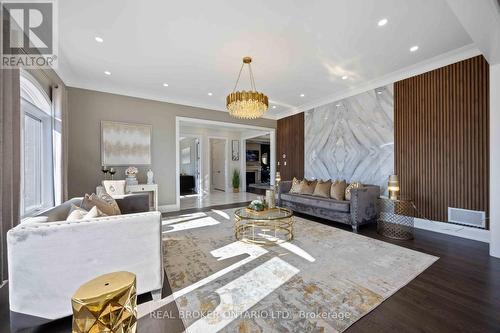 2236 Pemberton Way, Innisfil, ON - Indoor Photo Showing Other Room