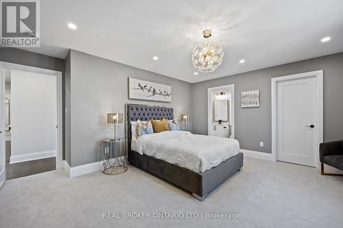 2236 Pemberton Way, Innisfil, ON - Indoor Photo Showing Bedroom