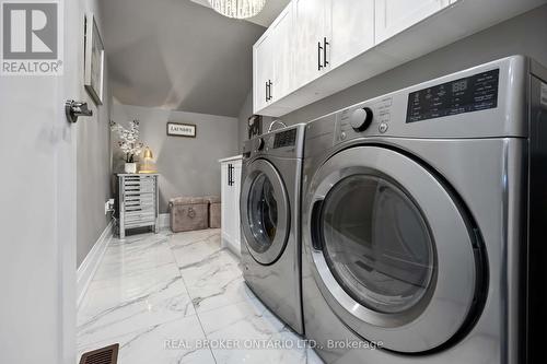 2236 Pemberton Way, Innisfil, ON - Indoor Photo Showing Laundry Room