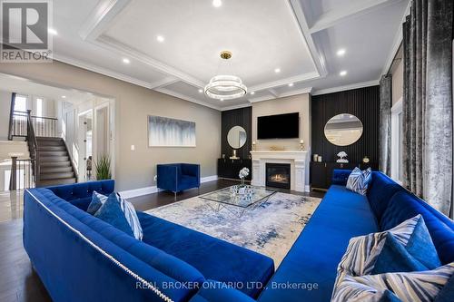 2236 Pemberton Way, Innisfil, ON - Indoor Photo Showing Living Room With Fireplace
