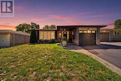 163 ORCHARD HEIGHTS BOULEVARD Aurora, ON L4G 3A3