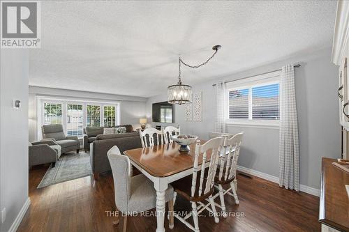 163 Orchard Heights Boulevard, Aurora, ON - Indoor Photo Showing Dining Room