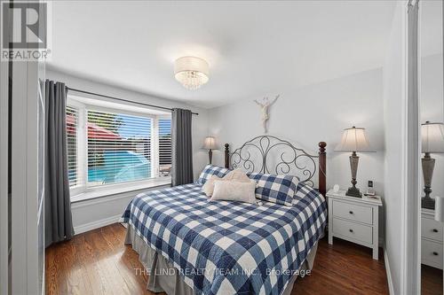 163 Orchard Heights Boulevard, Aurora, ON - Indoor Photo Showing Bedroom