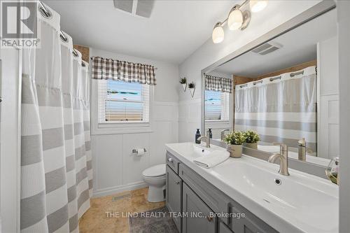 163 Orchard Heights Boulevard, Aurora, ON - Indoor Photo Showing Bathroom