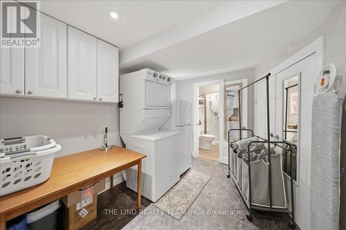 163 Orchard Heights Boulevard, Aurora, ON - Indoor Photo Showing Laundry Room
