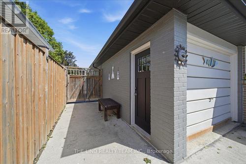163 Orchard Heights Boulevard, Aurora, ON - Outdoor With Exterior