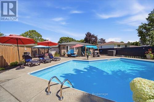 163 Orchard Heights Boulevard, Aurora, ON - Outdoor With In Ground Pool With Deck Patio Veranda With Backyard