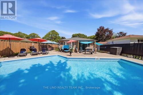 163 Orchard Heights Boulevard, Aurora, ON - Outdoor With In Ground Pool With Deck Patio Veranda With Backyard