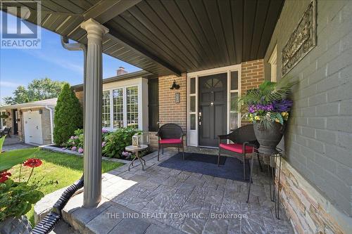 163 Orchard Heights Boulevard, Aurora, ON - Outdoor With Deck Patio Veranda With Exterior