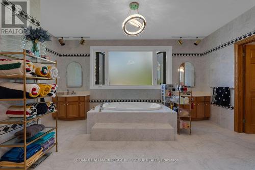 3686 Portage Bay Road, Ramara, ON - Indoor Photo Showing Other Room