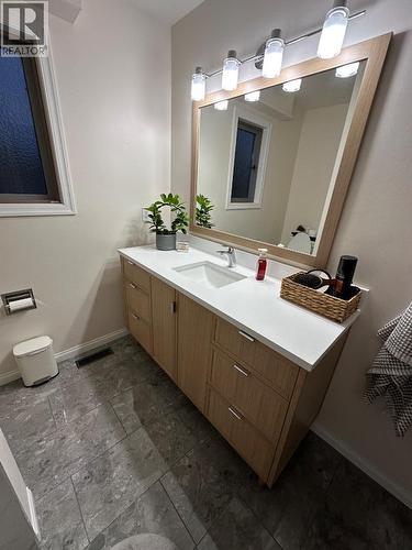 5128 44 Place Ne, Chetwynd, BC - Indoor Photo Showing Bathroom