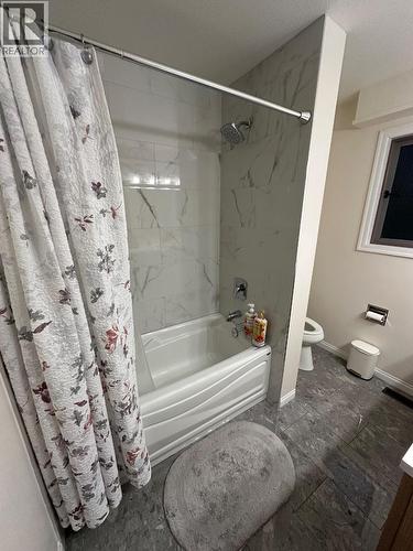 5128 44 Place Ne, Chetwynd, BC - Indoor Photo Showing Bathroom