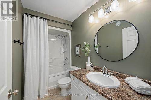 39 - 620 Thistlewood Drive, London North (North C), ON - Indoor Photo Showing Bathroom