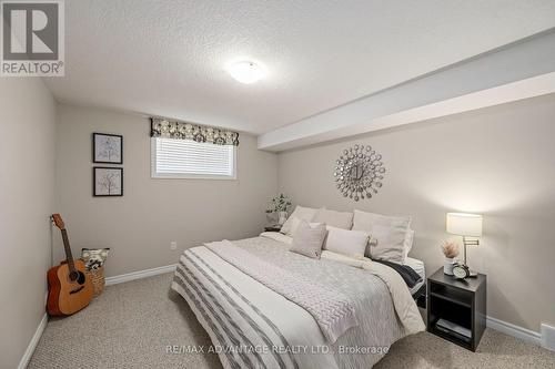 39 - 620 Thistlewood Drive, London North (North C), ON - Indoor Photo Showing Bedroom