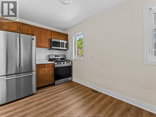 962 Askin, Windsor, ON - Indoor Photo Showing Kitchen