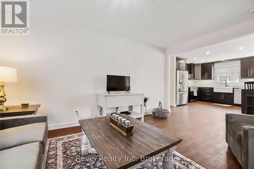 4205 Highway 17 E, Papineau-Cameron (Papineau Cameron), ON - Indoor