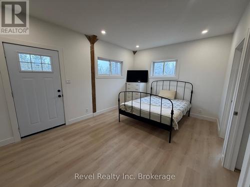 4205 Highway 17 E, Papineau-Cameron (Papineau Cameron), ON - Indoor Photo Showing Bedroom