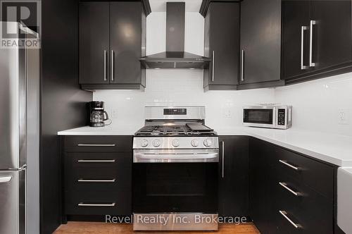 4205 Highway 17 E, Papineau-Cameron (Papineau Cameron), ON - Indoor Photo Showing Kitchen