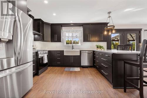 4205 Highway 17 E, Papineau-Cameron (Papineau Cameron), ON - Indoor Photo Showing Kitchen With Stainless Steel Kitchen With Upgraded Kitchen