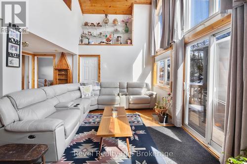 2242 Highway 124, Whitestone (Dunchurch), ON - Indoor