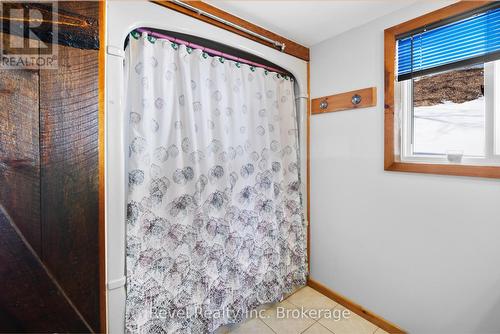2242 Highway 124, Whitestone (Dunchurch), ON - Indoor