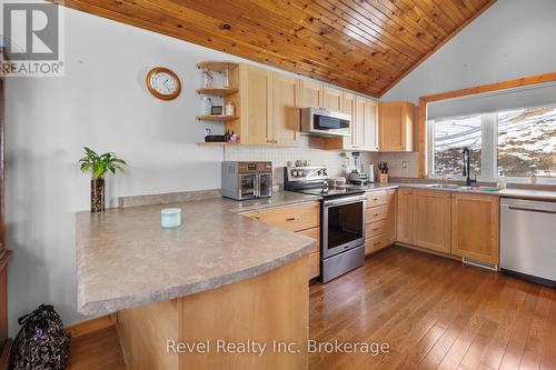 2242 Highway 124, Whitestone (Dunchurch), ON - Indoor Photo Showing Kitchen