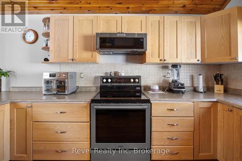 2242 Highway 124, Whitestone (Dunchurch), ON - Indoor Photo Showing Kitchen