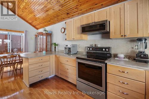 2242 Highway 124, Whitestone (Dunchurch), ON - Indoor Photo Showing Kitchen