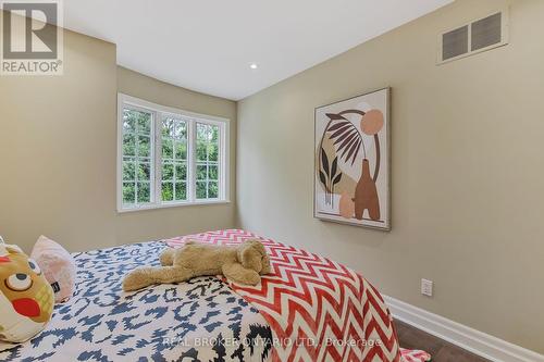 429 North Lake Road, Richmond Hill, ON - Indoor Photo Showing Bedroom