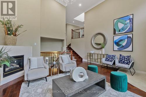 429 North Lake Road, Richmond Hill, ON - Indoor Photo Showing Living Room With Fireplace