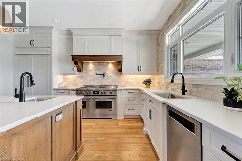 42 Parsonage Road, Ancaster, ON - Indoor Photo Showing Kitchen With Upgraded Kitchen