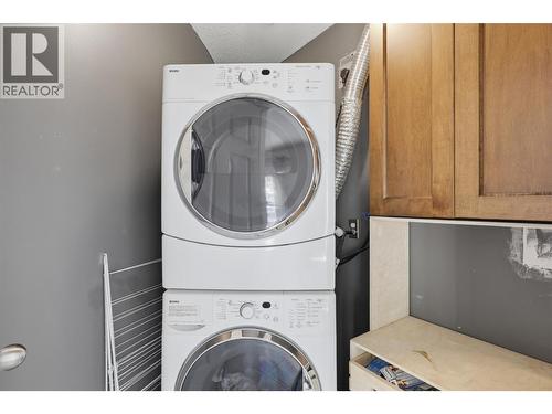 862 Greybriar Court, Kamloops, BC - Indoor Photo Showing Laundry Room