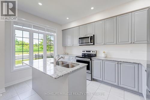 12 - 172 Parkinson Crescent, Orangeville, ON - Indoor Photo Showing Kitchen With Double Sink With Upgraded Kitchen