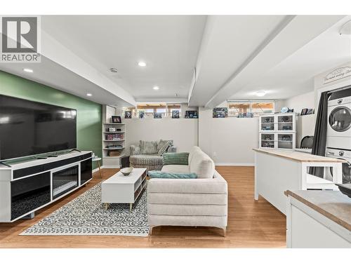 4400 15 Avenue, Vernon, BC - Indoor