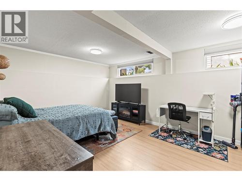 4400 15 Avenue, Vernon, BC - Indoor Photo Showing Bedroom