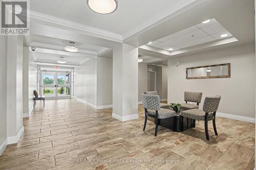 410 - 2 Colonial Drive, Guelph (Pineridge/Westminster Woods), ON - Indoor Photo Showing Other Room