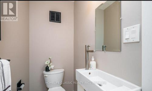 583 Elliott Crescent, Milton, ON - Indoor Photo Showing Bathroom