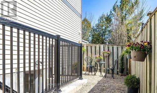 583 Elliott Crescent, Milton, ON - Outdoor