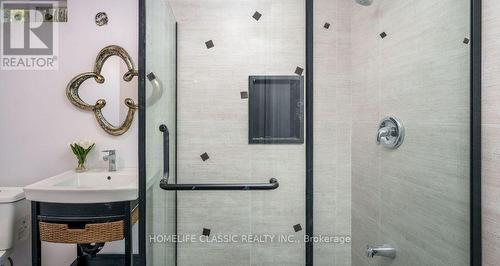583 Elliott Crescent, Milton, ON - Indoor Photo Showing Bathroom