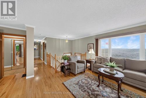 52 Rowlands Lane, Prince Edward County (Sophiasburg Ward), ON - Indoor Photo Showing Living Room