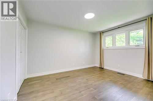 356 Dunlop Crescent, Burlington, ON - Indoor Photo Showing Other Room