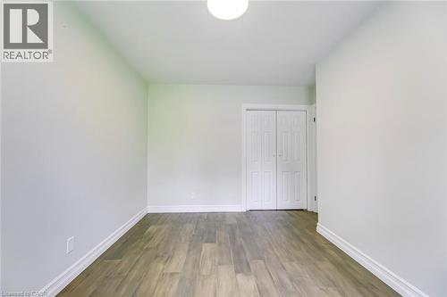 356 Dunlop Crescent, Burlington, ON - Indoor Photo Showing Other Room
