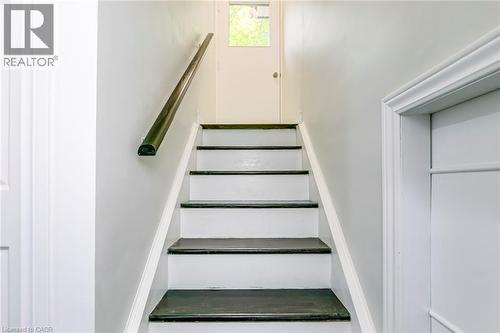 356 Dunlop Crescent, Burlington, ON - Indoor Photo Showing Other Room