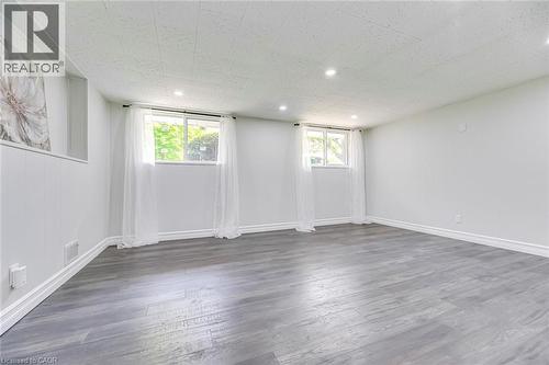 356 Dunlop Crescent, Burlington, ON - Indoor Photo Showing Other Room