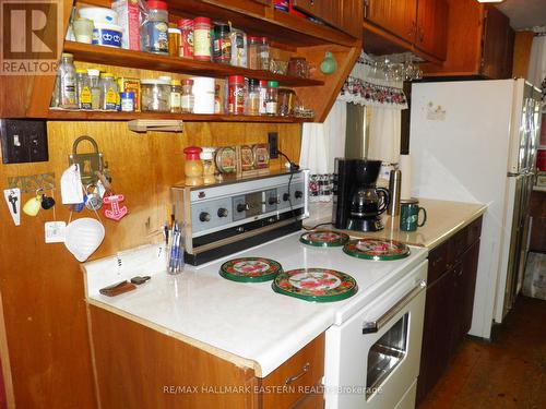 17 Fire Route 92A, Havelock-Belmont-Methuen (Belmont-Methuen), ON - Indoor Photo Showing Kitchen