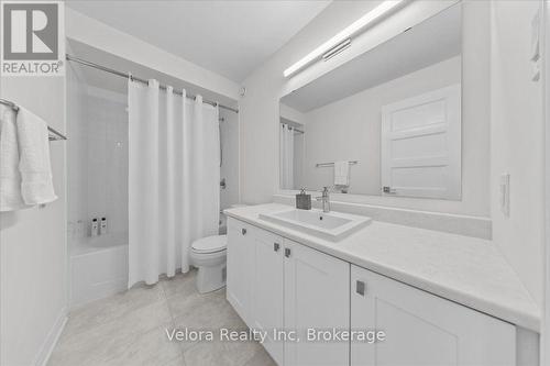 518 Vivera Place, Ottawa, ON - Indoor Photo Showing Bathroom