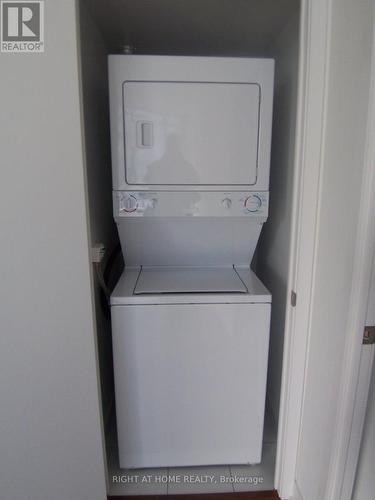 310 - 25 Capreol Court, Toronto, ON - Indoor Photo Showing Laundry Room